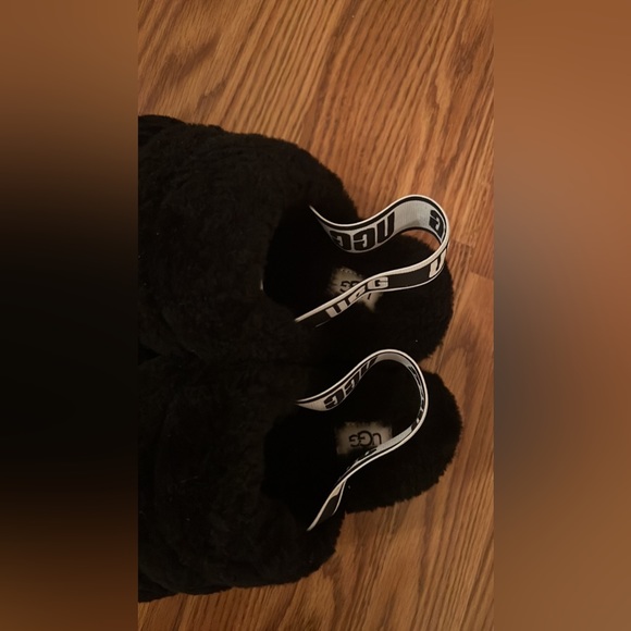 UGG Fluff Yeah slide flat sandals in black size 8 - Picture 3 of 4